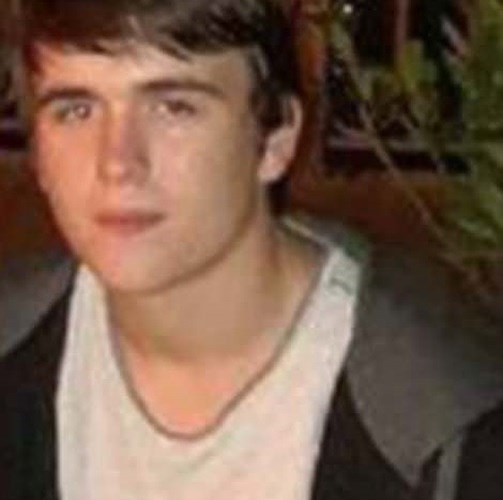 Chân dung sát thủ máu lạnh 17 tuổi xả súng làm 10 người chết ở Mỹ